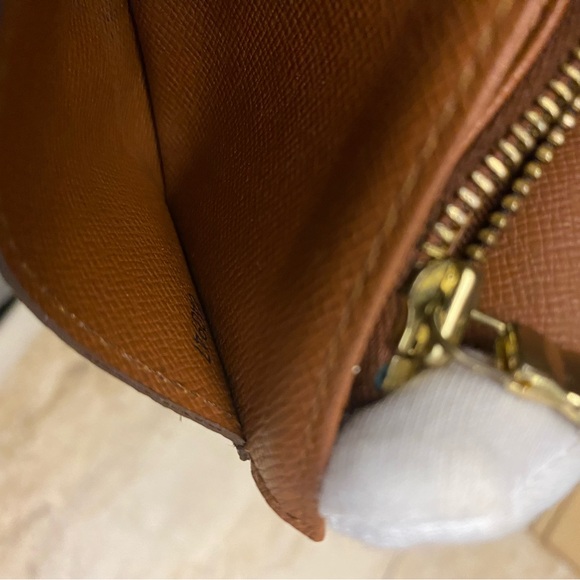 Louis Vuitton Wallet. - Picture 5 of 8